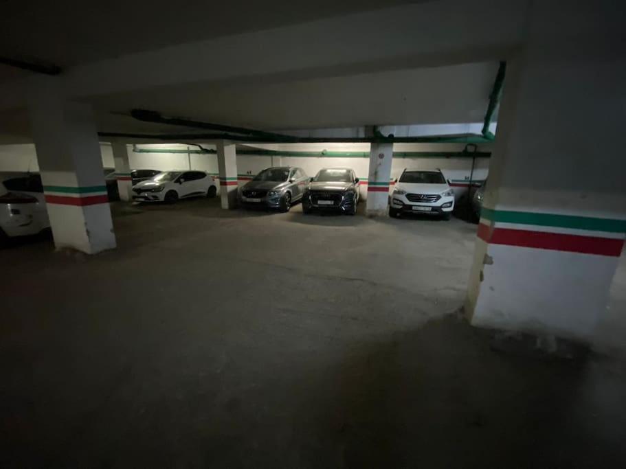 Apartment Feels Like Home, With Terrace In Center, Free Private Parking, Val Fleuri Maarif *
